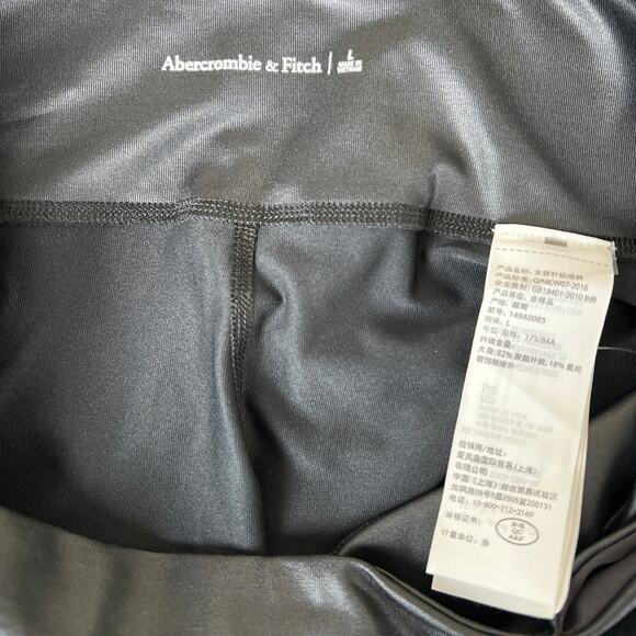 Abercrombie & Fitch Large Black Biker Short - Picture 3 of 6